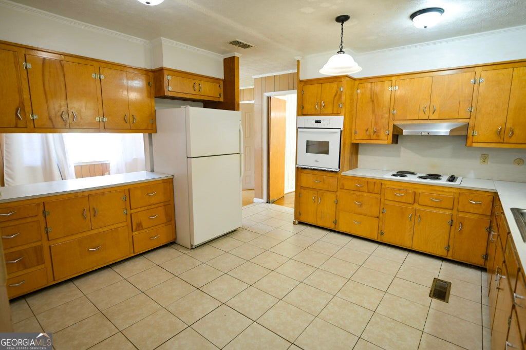 Photo of 2209 Lakeview Drive, Waycross, GA 31501 (MLS # 10880815)