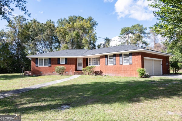2209 LAKEVIEW DR, WAYCROSS, GA 31501 - Image 87c4f2e1480b37ba10d868ecab14e71e/2872651067