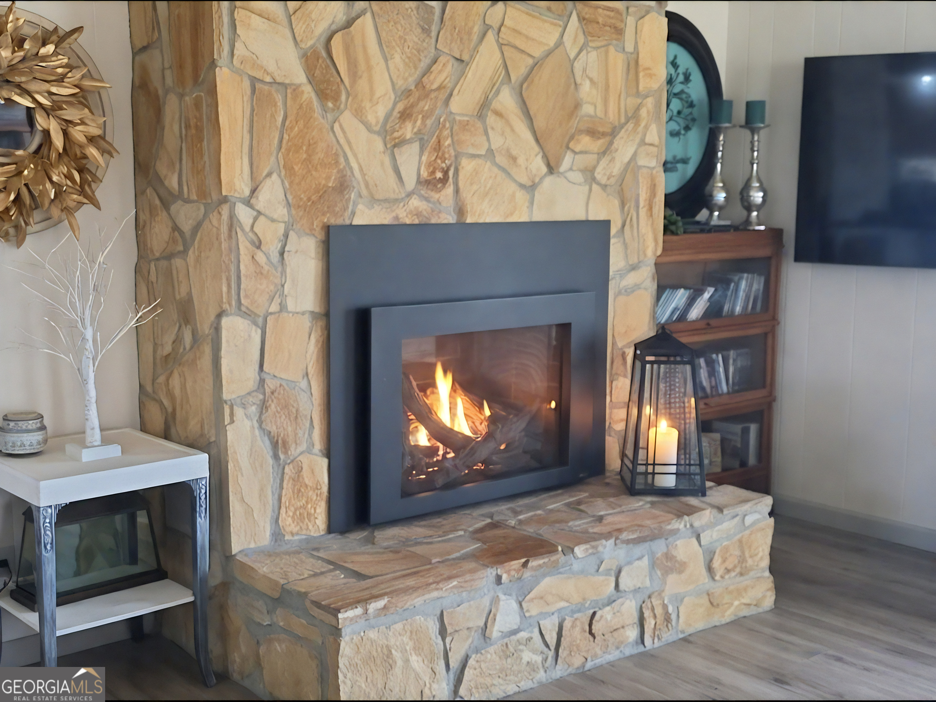 2684 Hidden Valley RD