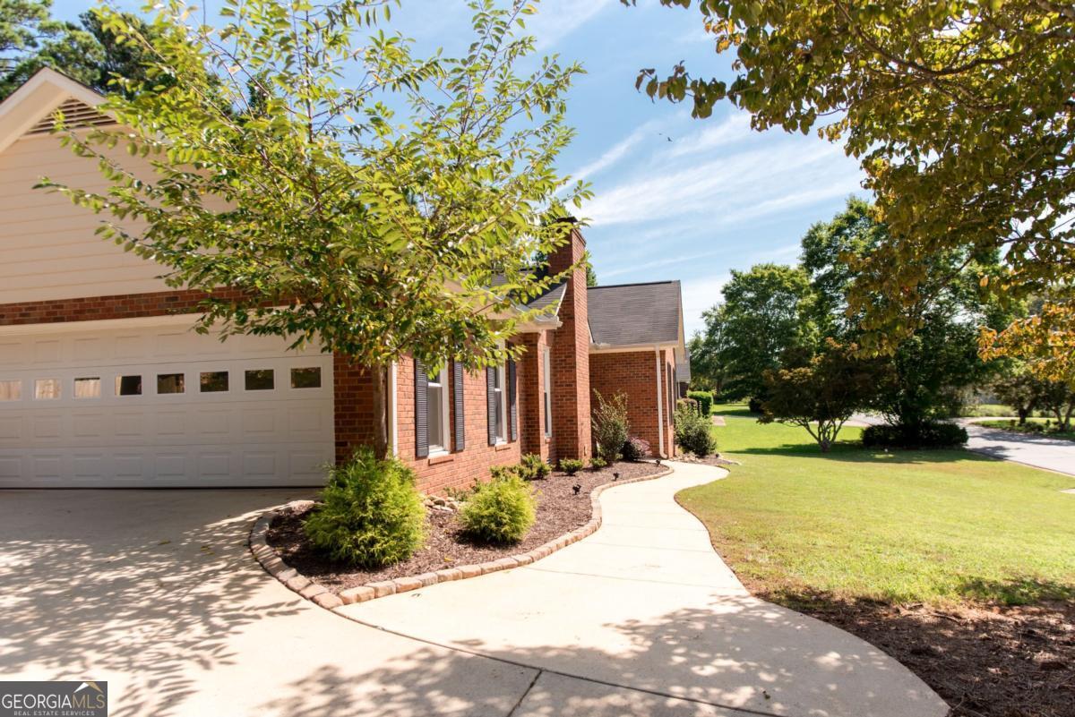 112 Meadow Creek DR