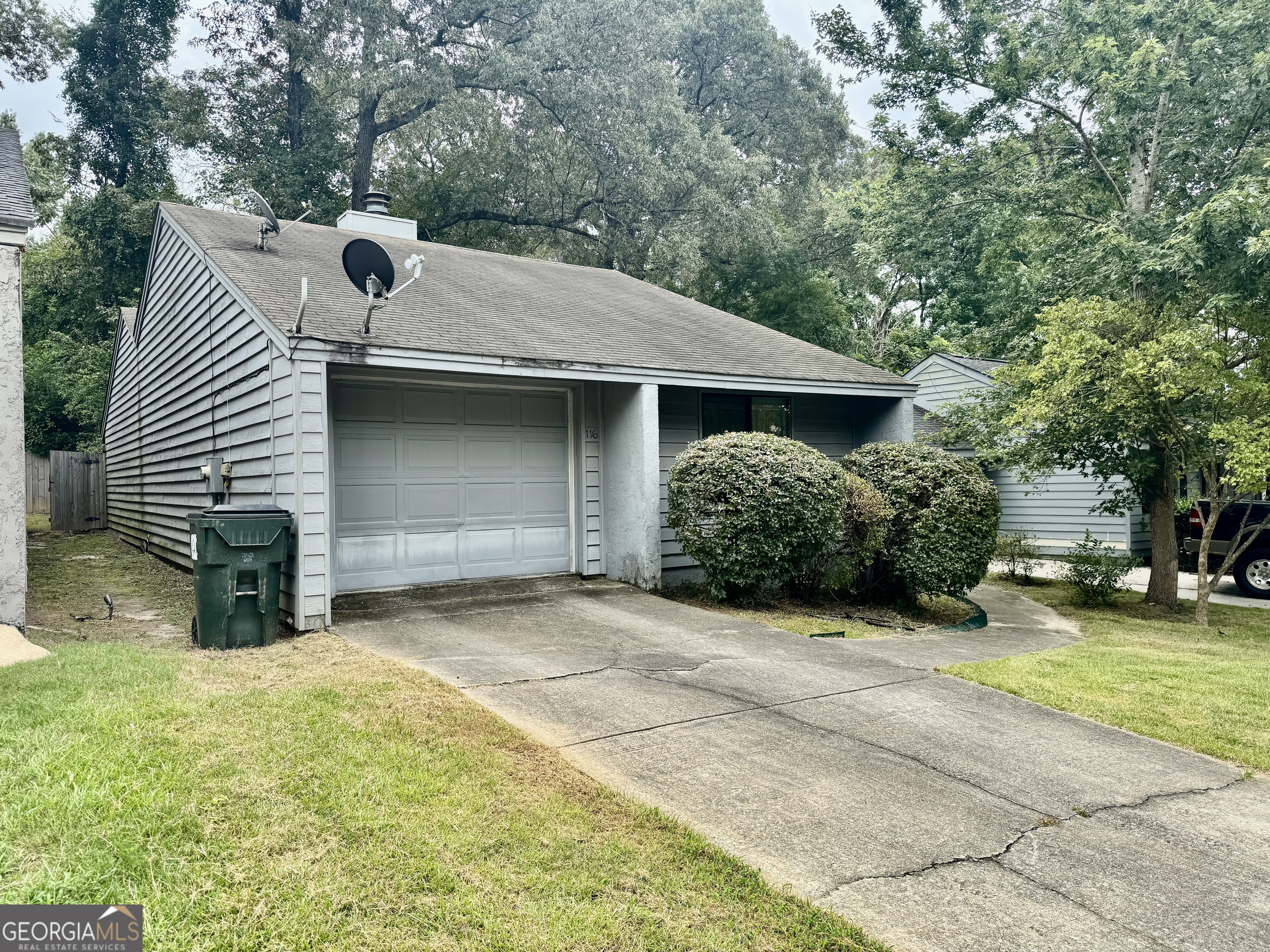 116 Lake Pointe DR
