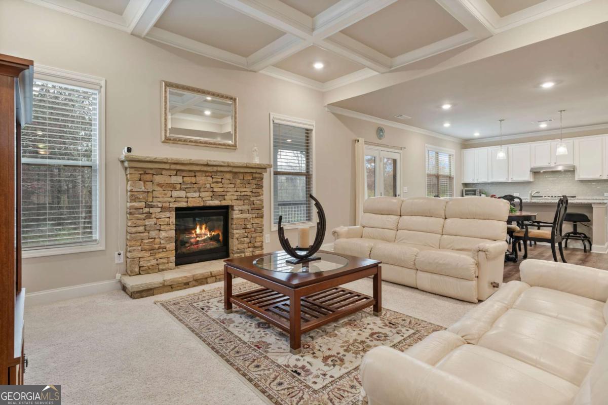 4636 Silver Oak DR SW