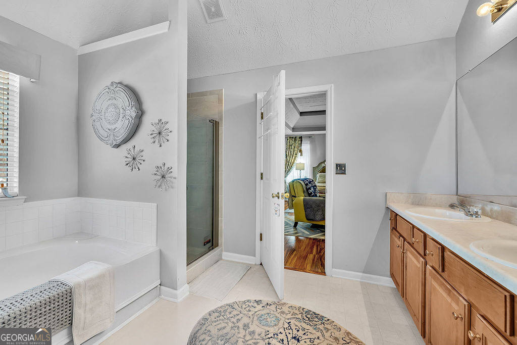 Hampton, Georgia 30228, United States, 4 Bedrooms Bedrooms, ,3 BathroomsBathrooms,Residential,Active,242536