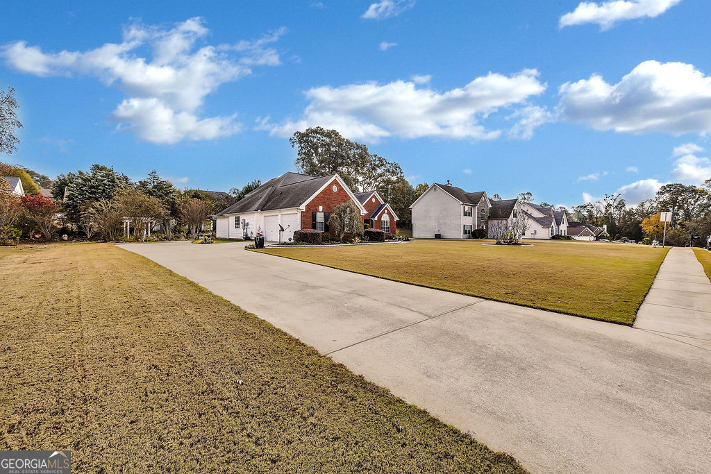 Hampton, Georgia 30228, United States, 4 Bedrooms Bedrooms, ,3 BathroomsBathrooms,Residential,Active,242536