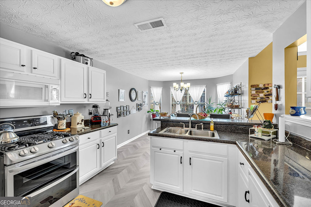 Hampton, Georgia 30228, United States, 4 Bedrooms Bedrooms, ,3 BathroomsBathrooms,Residential,Active,242536