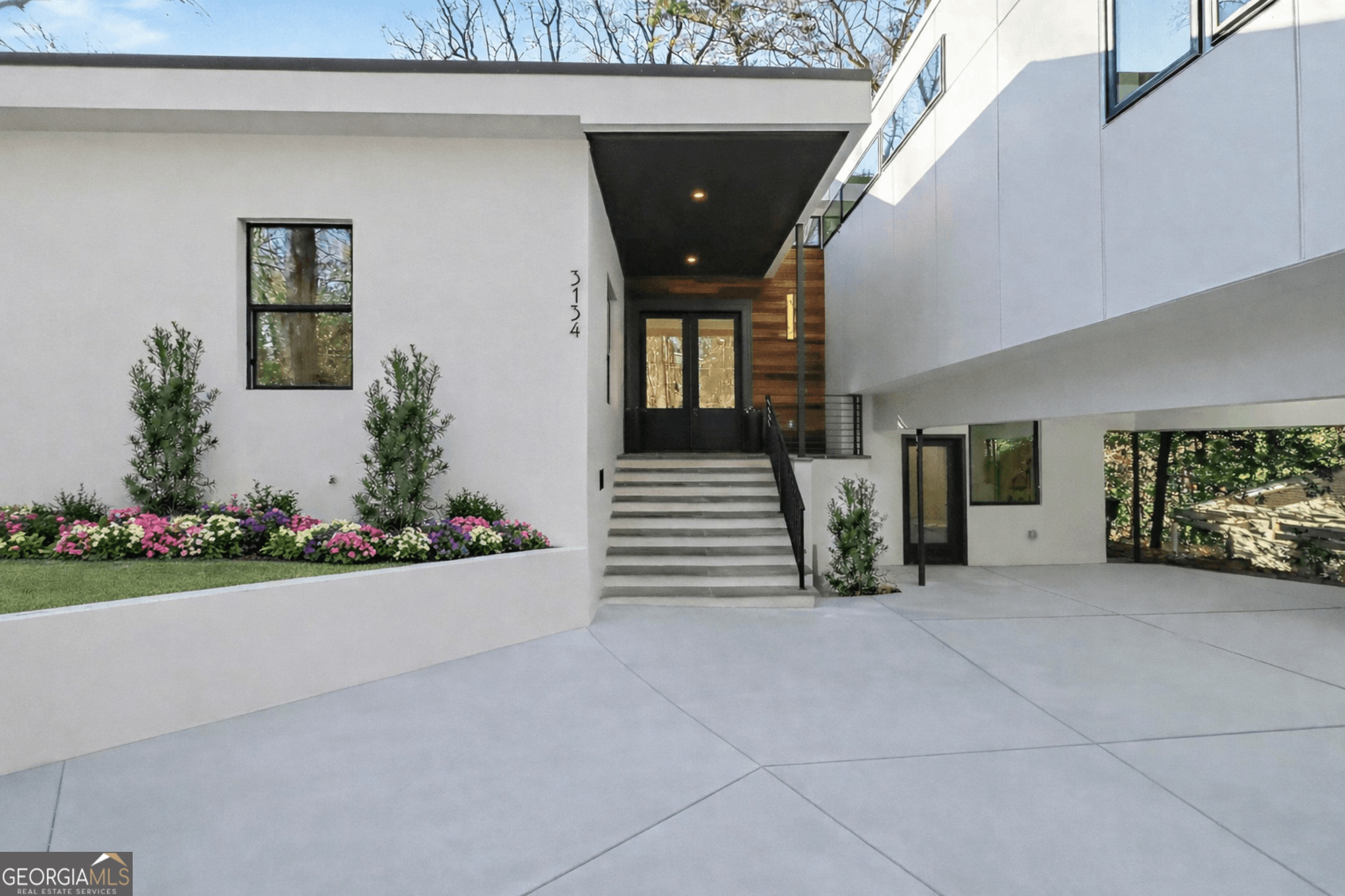 3134 W Roxboro RD NE