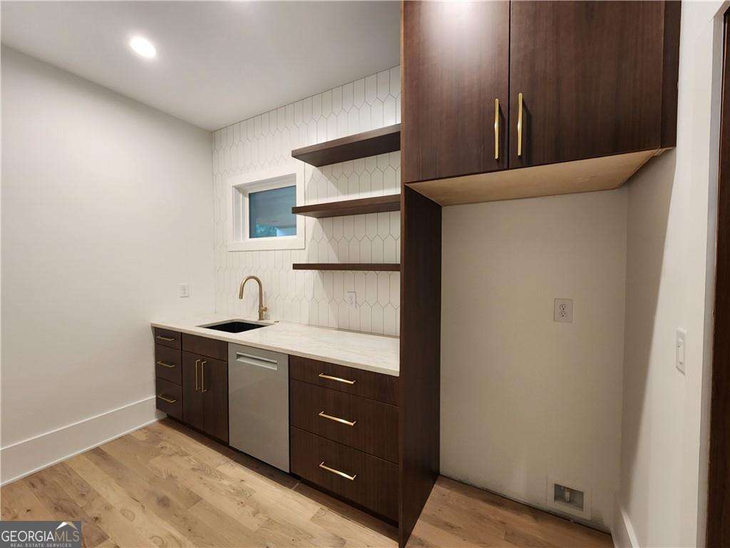 3134 W Roxboro RD NE