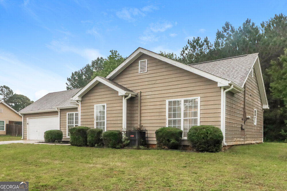 Photo of 25 Belmont Trail, Covington, GA 30016 (MLS # 10880638)