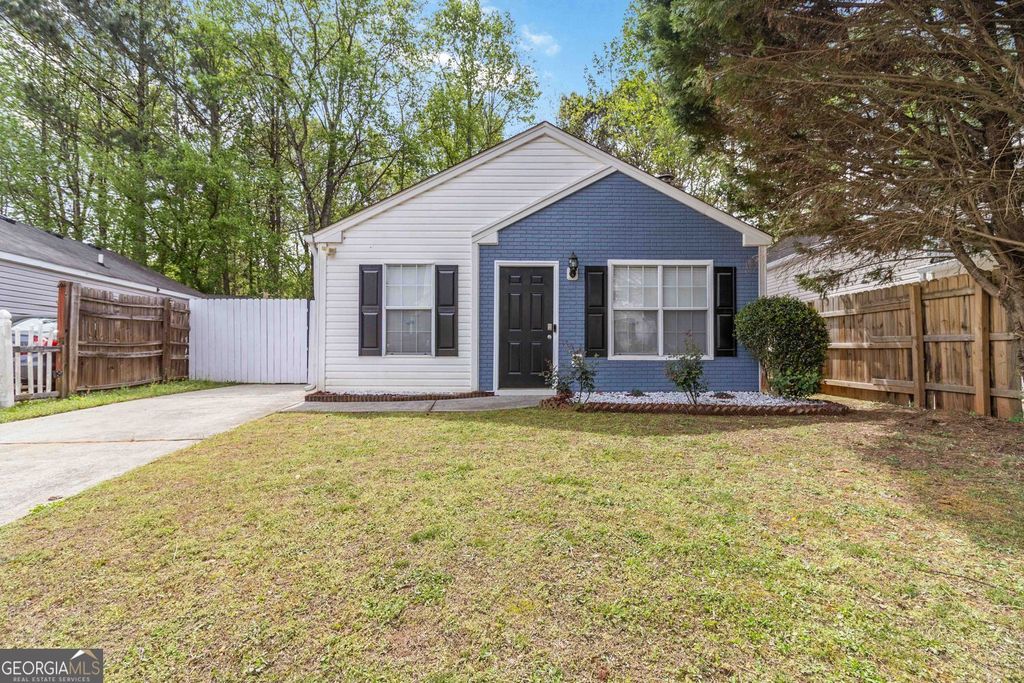 Photo of 1852 Patterson Park Drive, Lawrenceville, GA 30044 (MLS # 10726955)