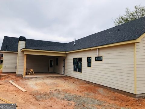 A home in Newnan