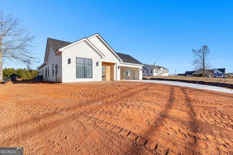 A home in Newnan