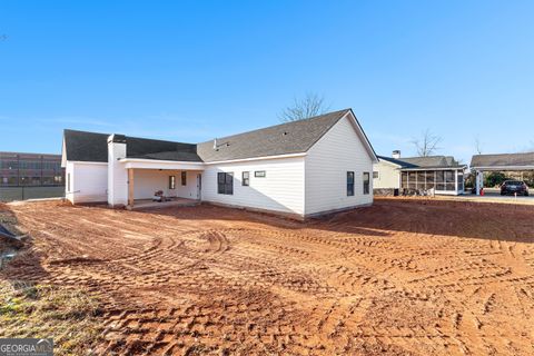 A home in Newnan