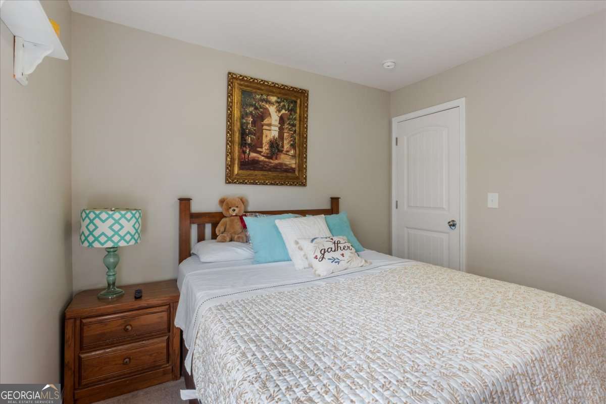 Creekside Manor - Residential