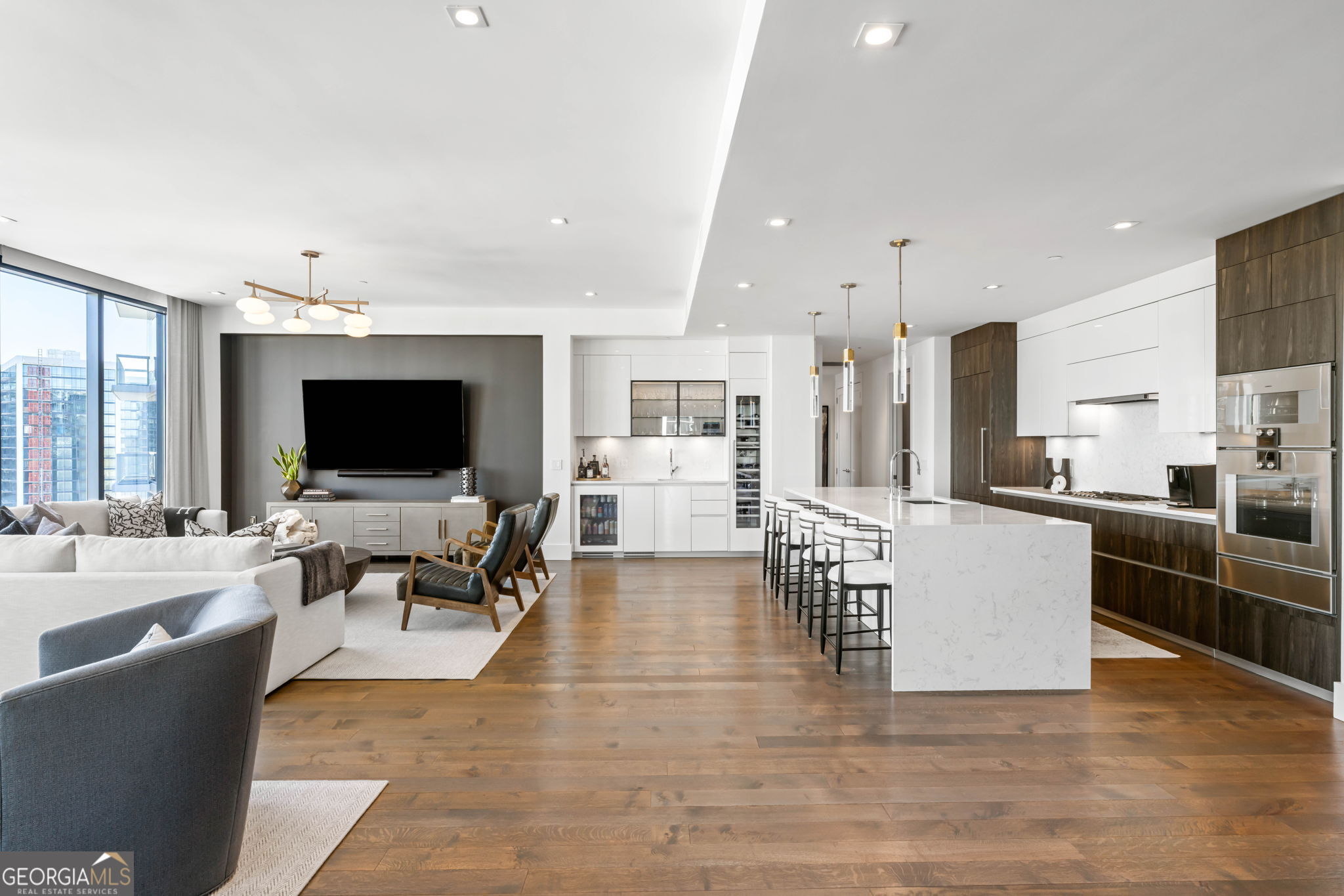 3107 Peachtree RD NE 1402