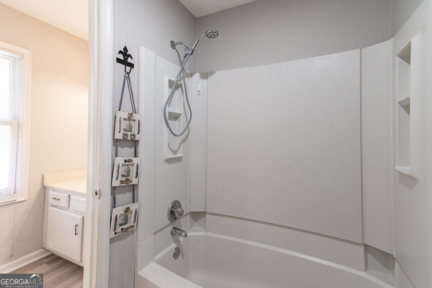 Roswell, Georgia 30076, United States, 2 Bedrooms Bedrooms, ,3 BathroomsBathrooms,Residential,Active,225384