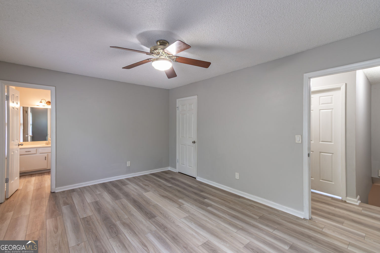 Roswell, Georgia 30076, United States, 2 Bedrooms Bedrooms, ,3 BathroomsBathrooms,Residential,Active,225384