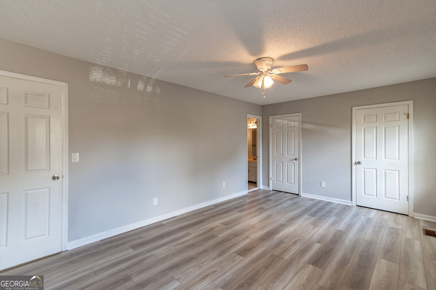 Roswell, Georgia 30076, United States, 2 Bedrooms Bedrooms, ,3 BathroomsBathrooms,Residential,Active,225384