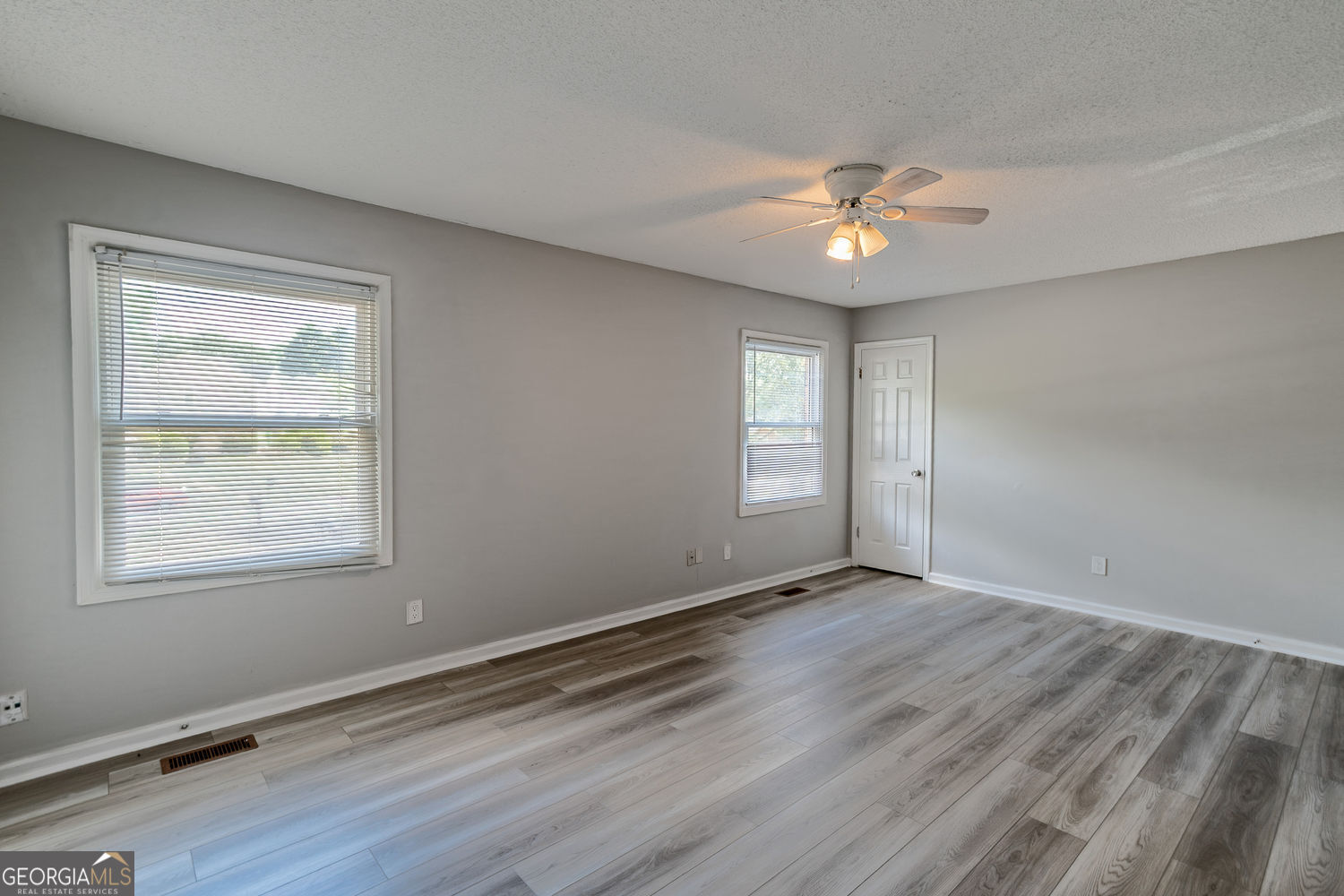 Roswell, Georgia 30076, United States, 2 Bedrooms Bedrooms, ,3 BathroomsBathrooms,Residential,Active,225384