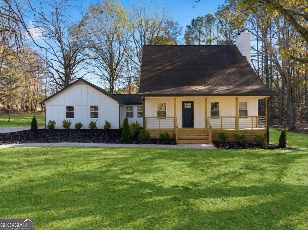 Photo of 1178 Redwine Road, Fayetteville, GA 30215 (MLS # 10658709)