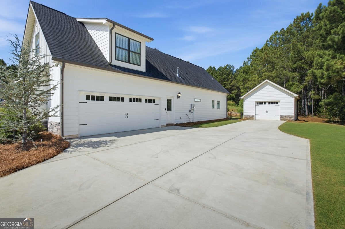 1030 Windsor Creek DR