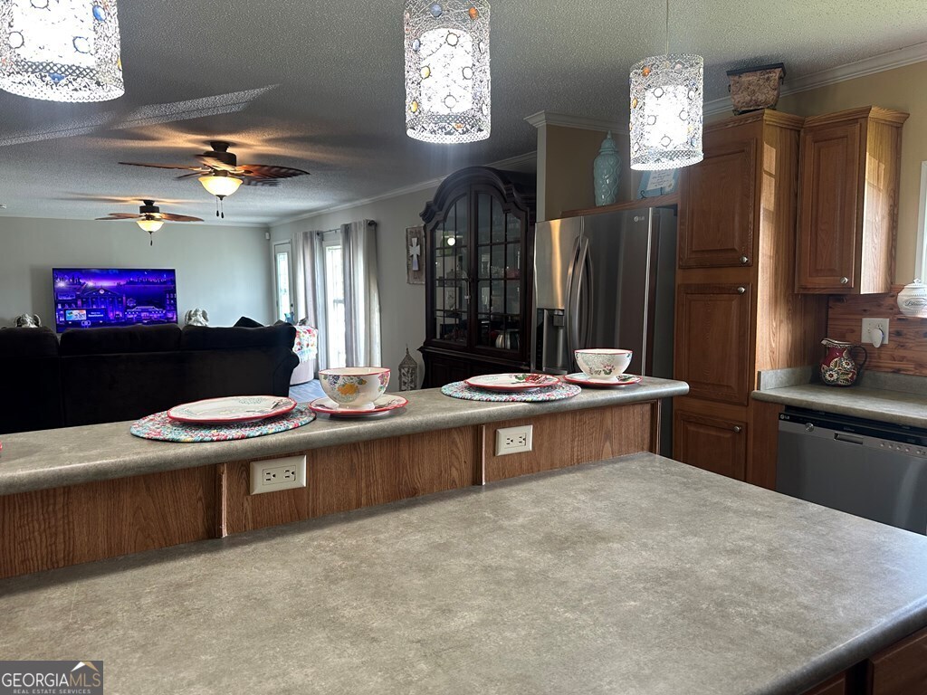 283 Roberts RD