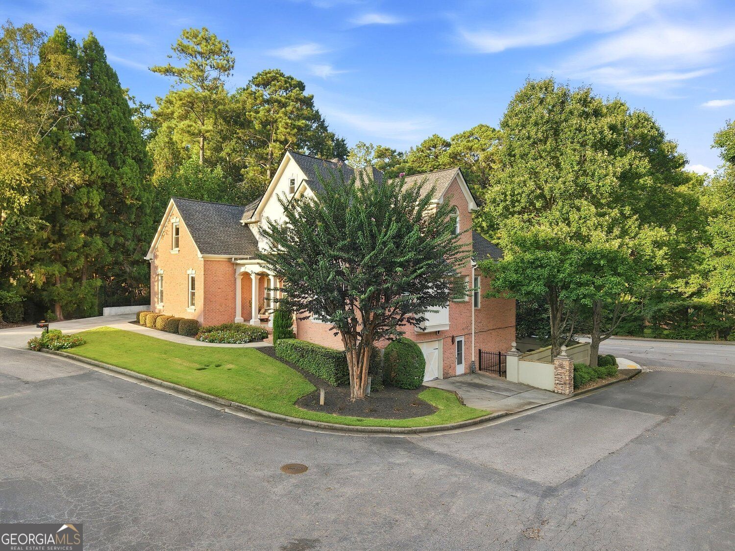 1250 Austin Glen DR