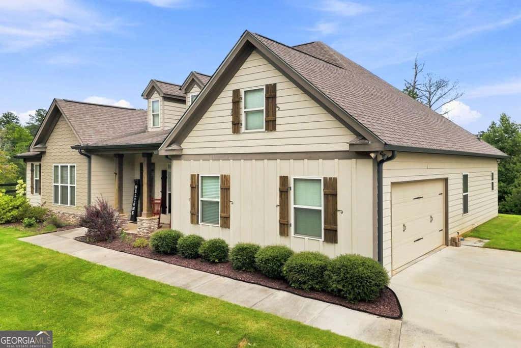 Photo of 941 Whistler Lane, Canton, GA 30114 (MLS # 10825110)