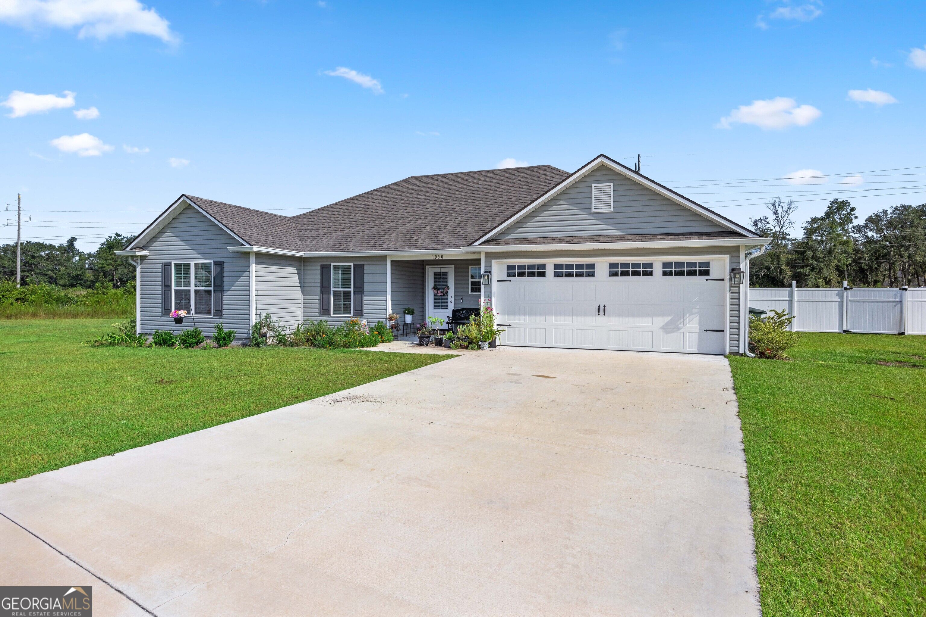 1050 Mary Nell CT