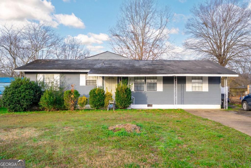 Photo of 1313 E Sherry Drive, Rossville, GA 30741 (MLS # 10681646)