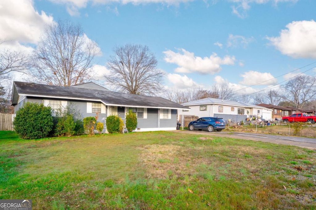 Photo of 1313 E Sherry Drive, Rossville, GA 30741 (MLS # 10681646)