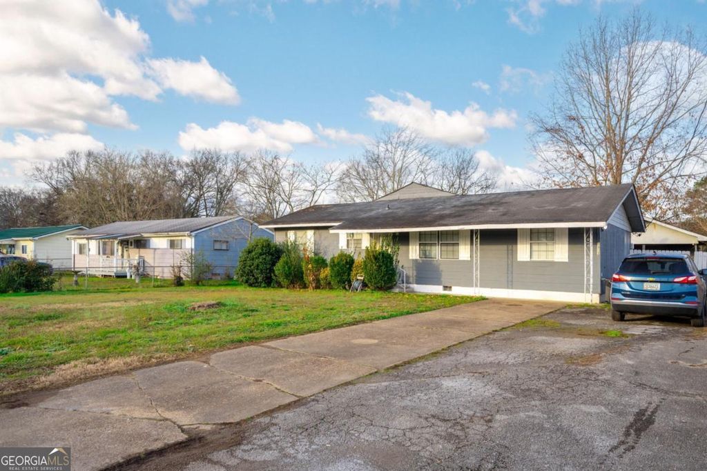 Photo of 1313 E Sherry Drive, Rossville, GA 30741 (MLS # 10681646)