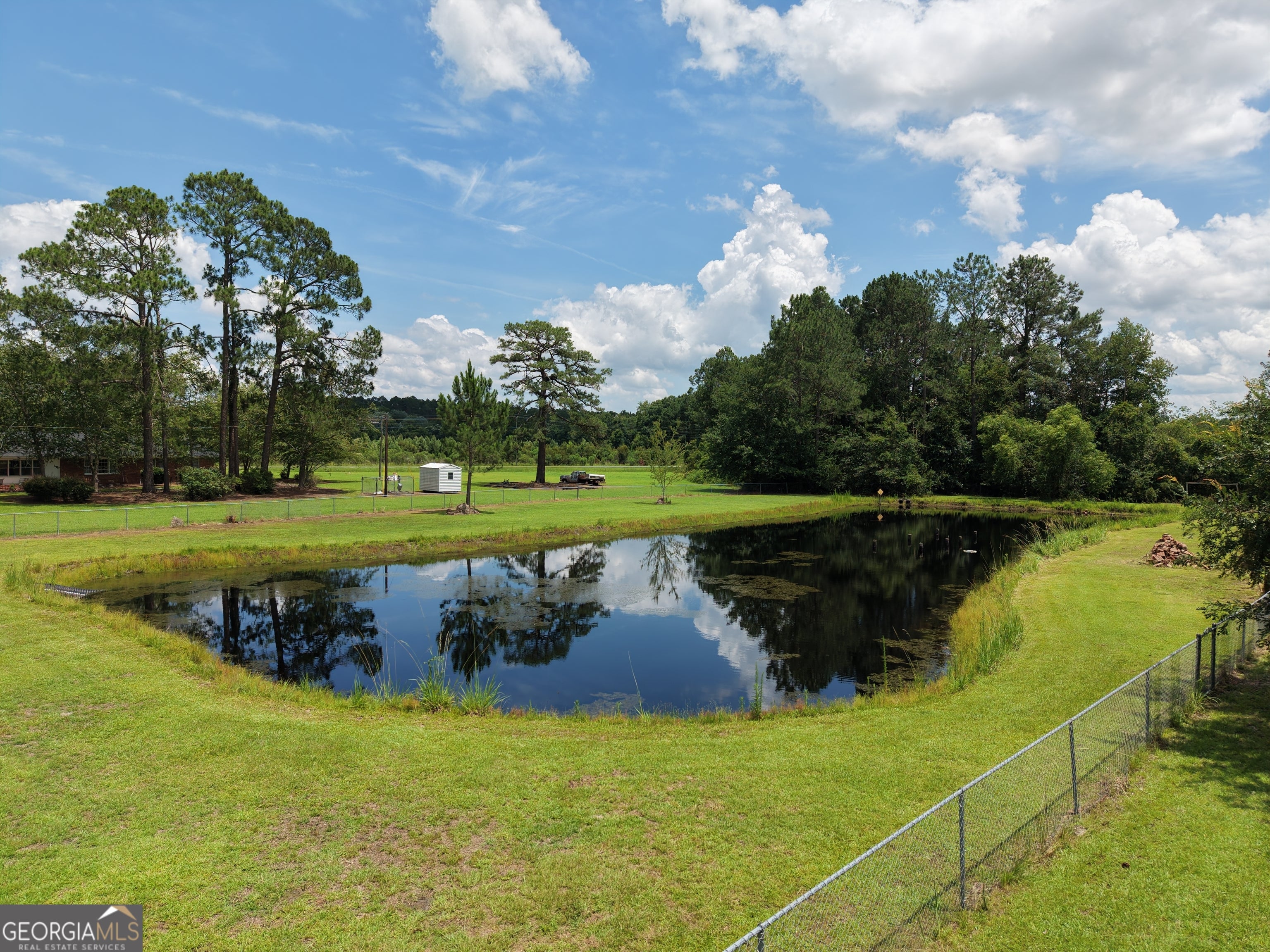 338 Lakeview DR