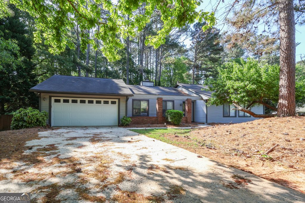 Photo of 112 Fountain Head, Peachtree City, GA 30269 (MLS # 10741049)