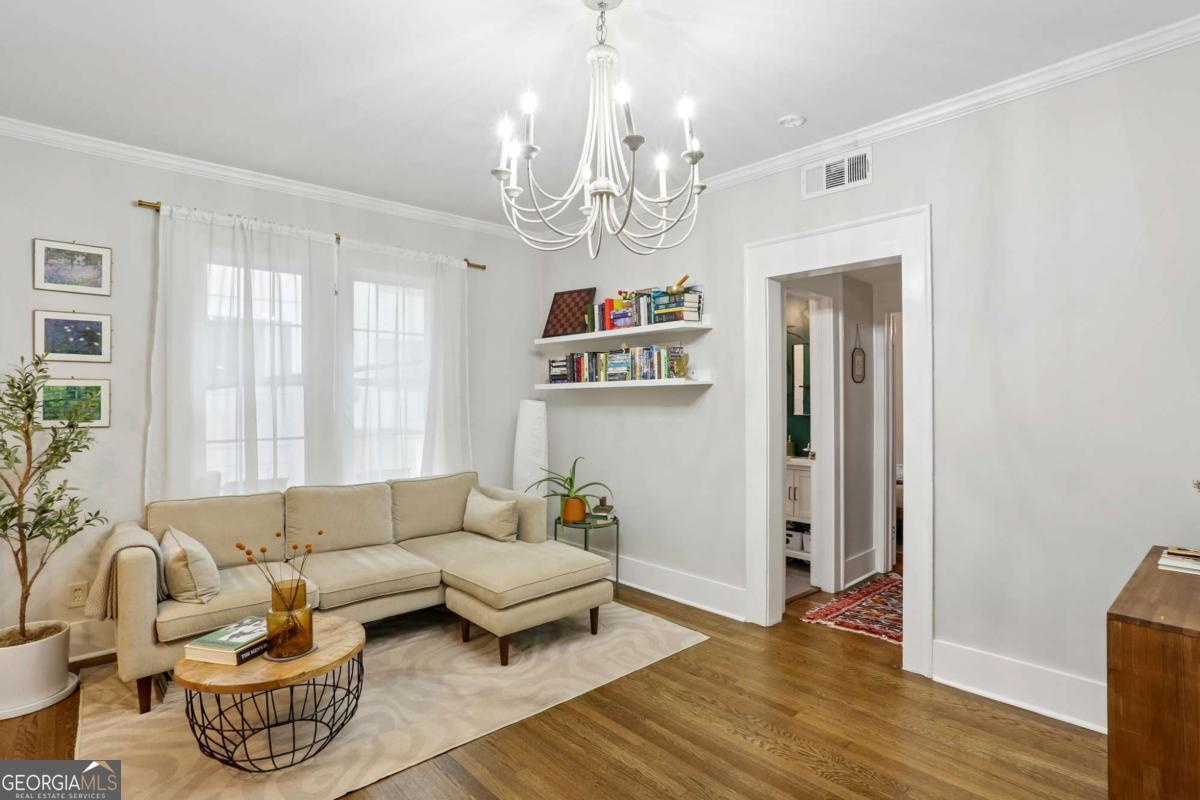 242 12th ST NE 16