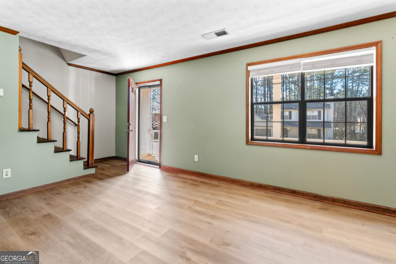 5427 Forest Pines DR