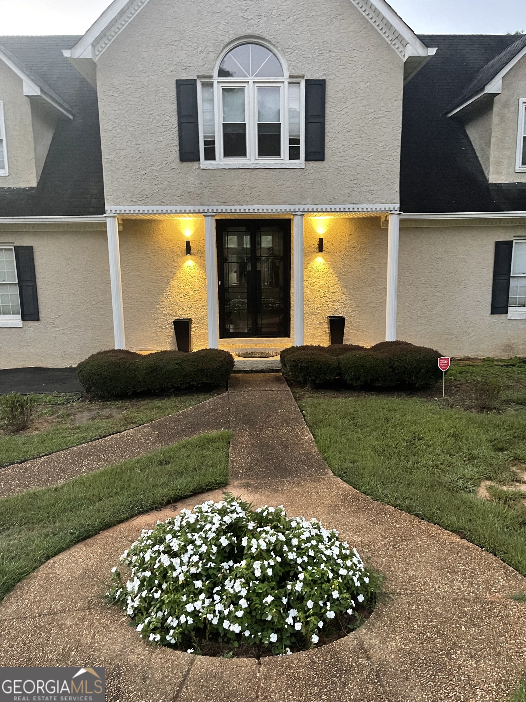 3051 NE North Tower WAY