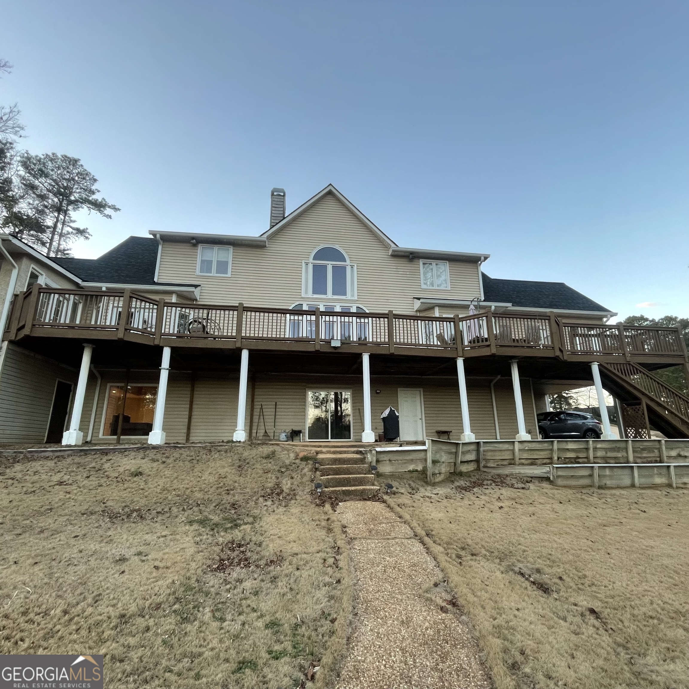 3051 NE North Tower WAY