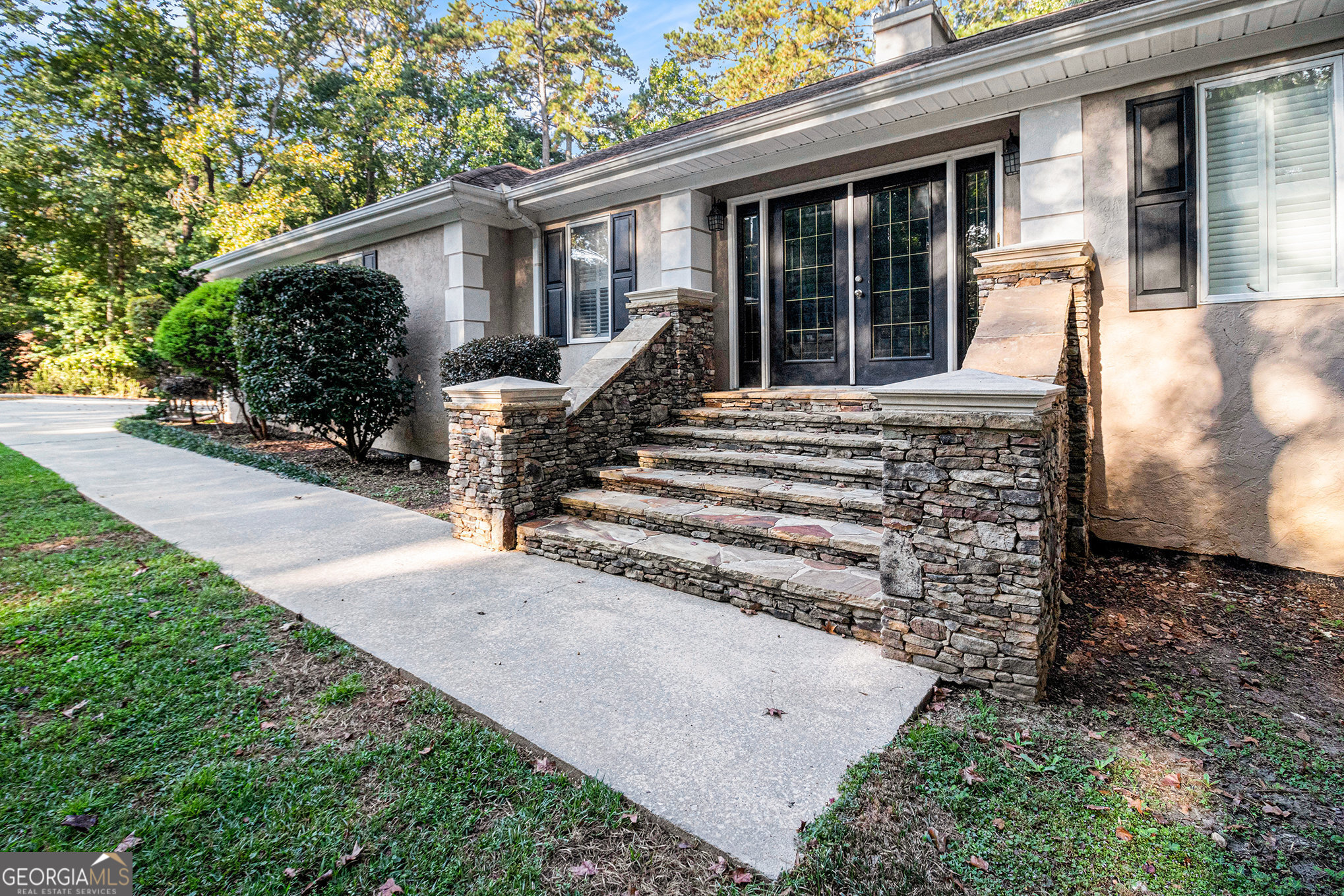 2185 Castle Lake DR
