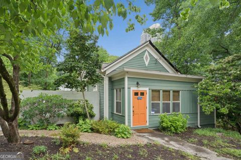 Photo of 1248 Barnes Street NW, Atlanta, GA 30318 (MLS # 10760452)