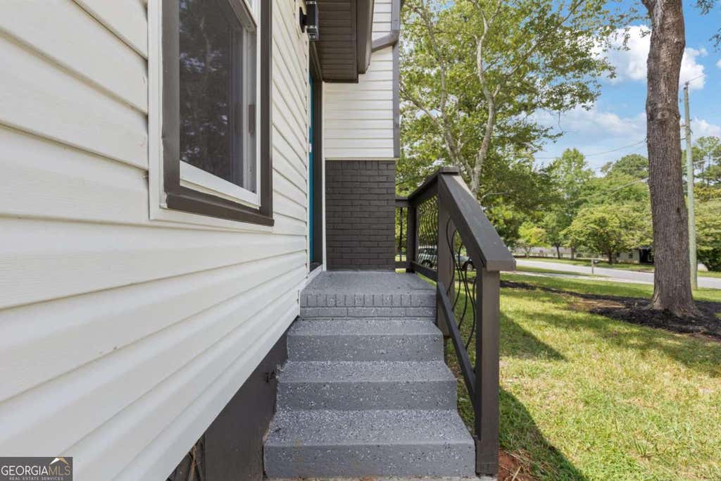 Photo of 2531 Falcon Ridge Drive, Grayson, GA 30017 (MLS # 10821982)