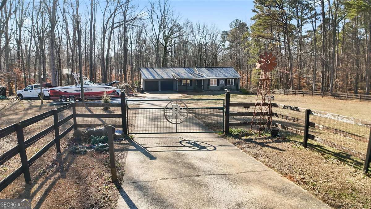 1468 Trinity Church RD