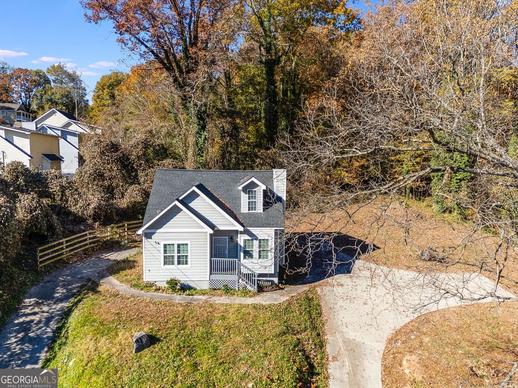 Photo of 960 N Grand Avenue NW, Atlanta, GA 30318 (MLS # 10649031)