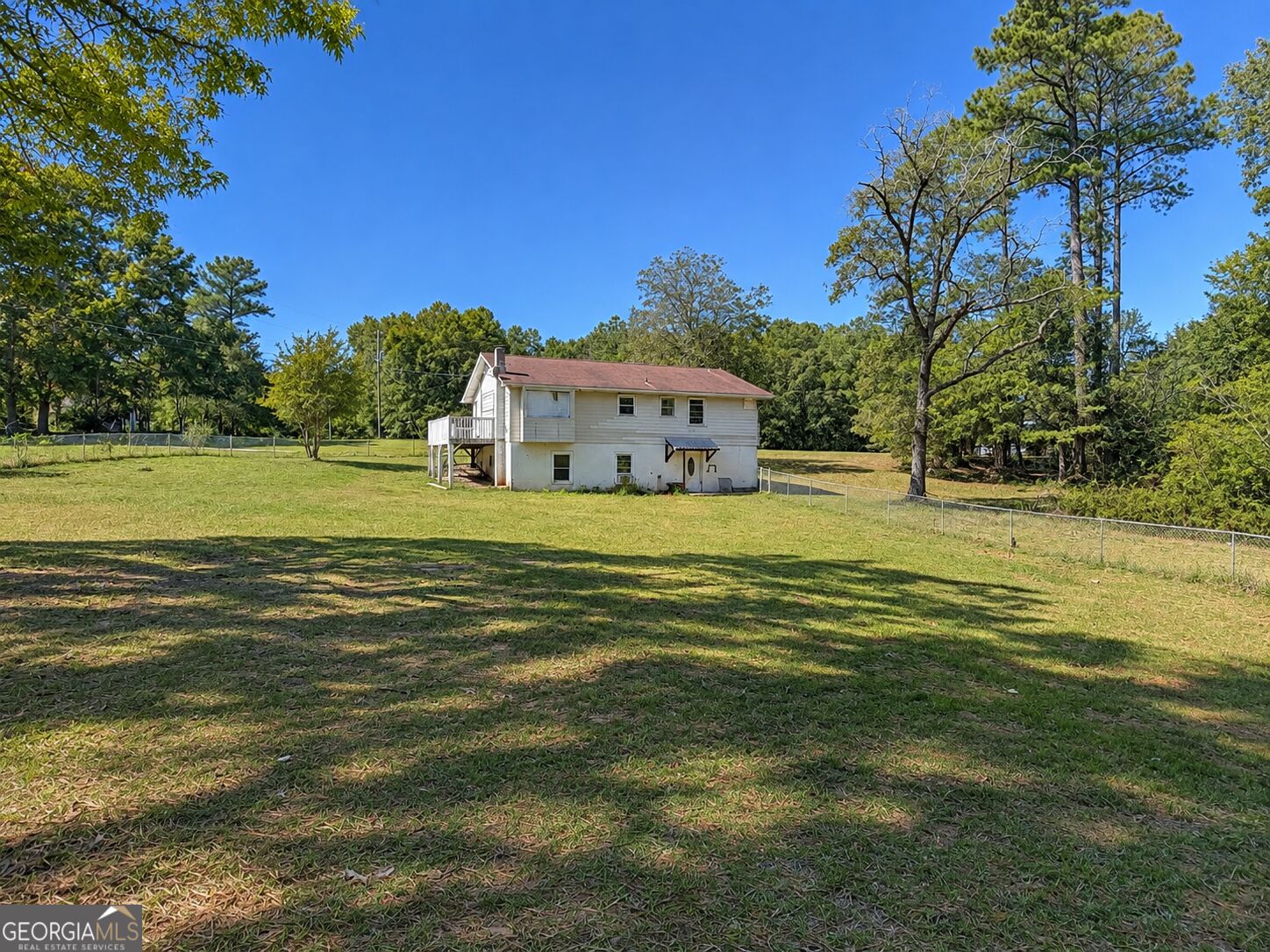 1081 Travis DR