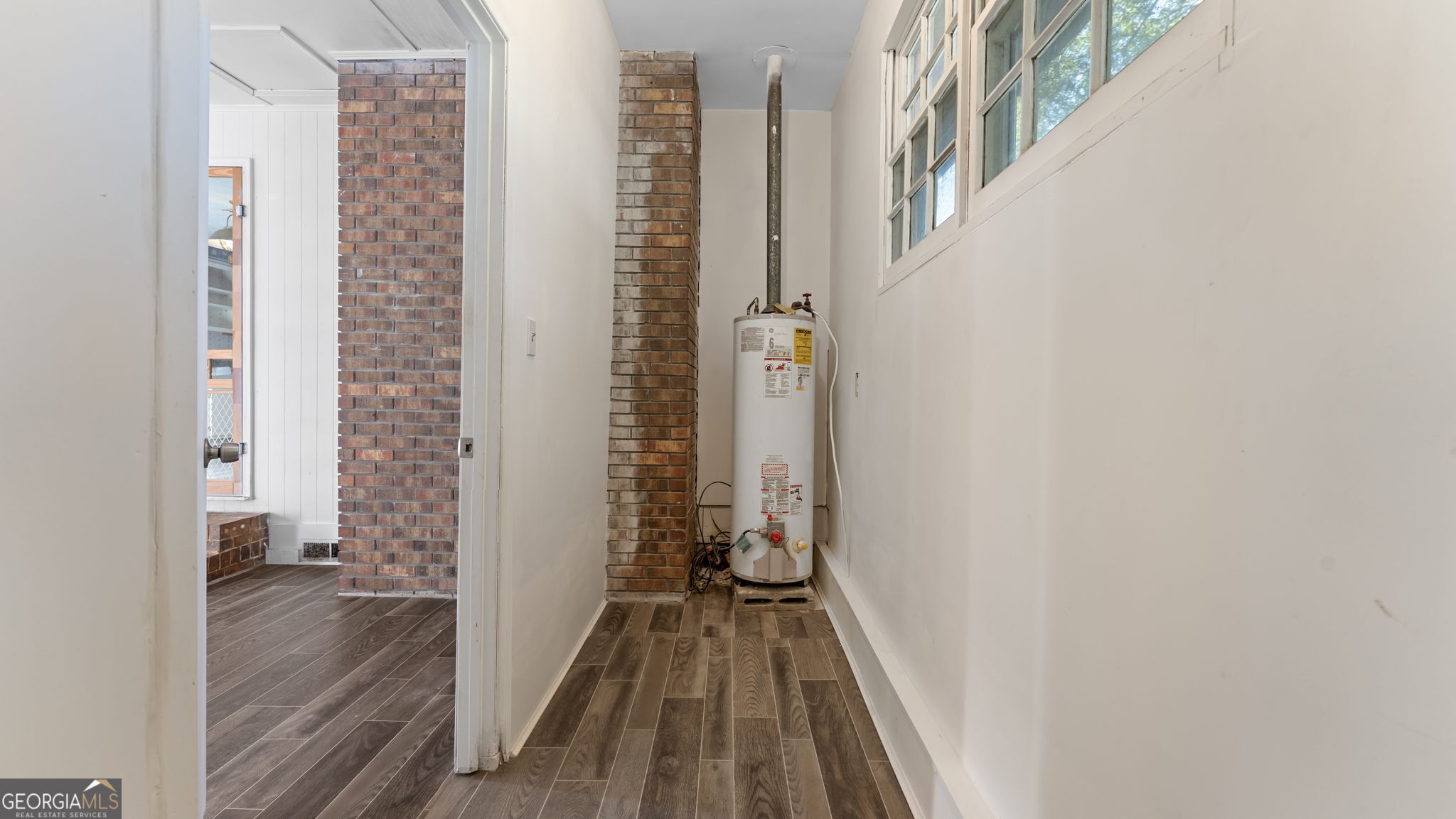 323 Mountain Home RD