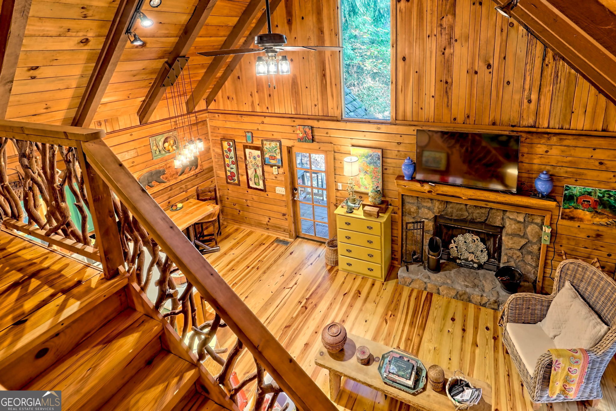 Rabun Gap, Georgia 30568, United States, 2 Bedrooms Bedrooms, ,1 BathroomBathrooms,Residential,Pending,39056