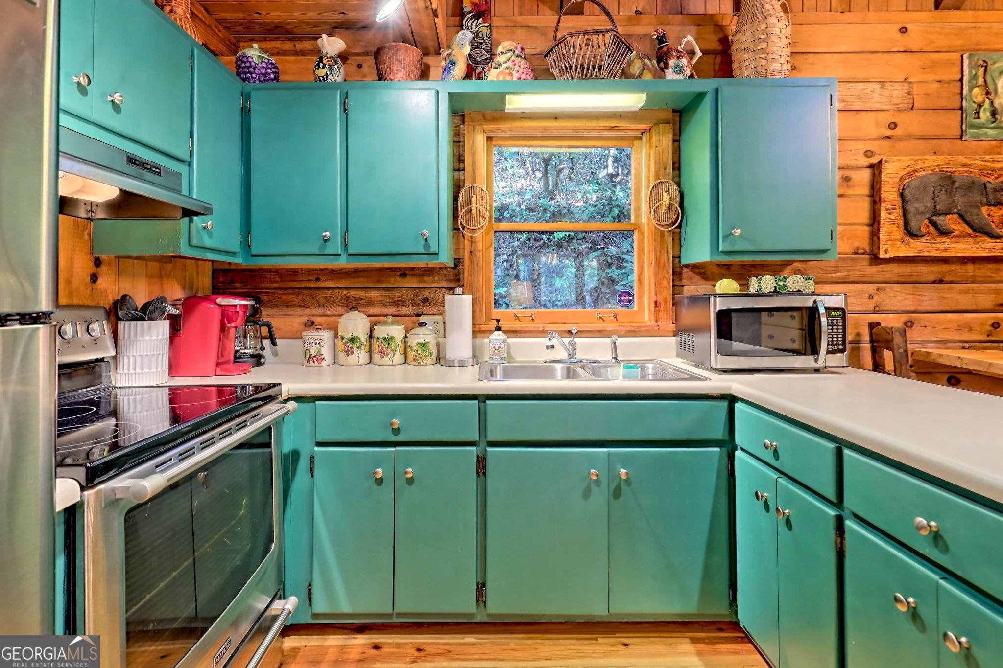 Rabun Gap, Georgia 30568, United States, 2 Bedrooms Bedrooms, ,1 BathroomBathrooms,Residential,Pending,39056