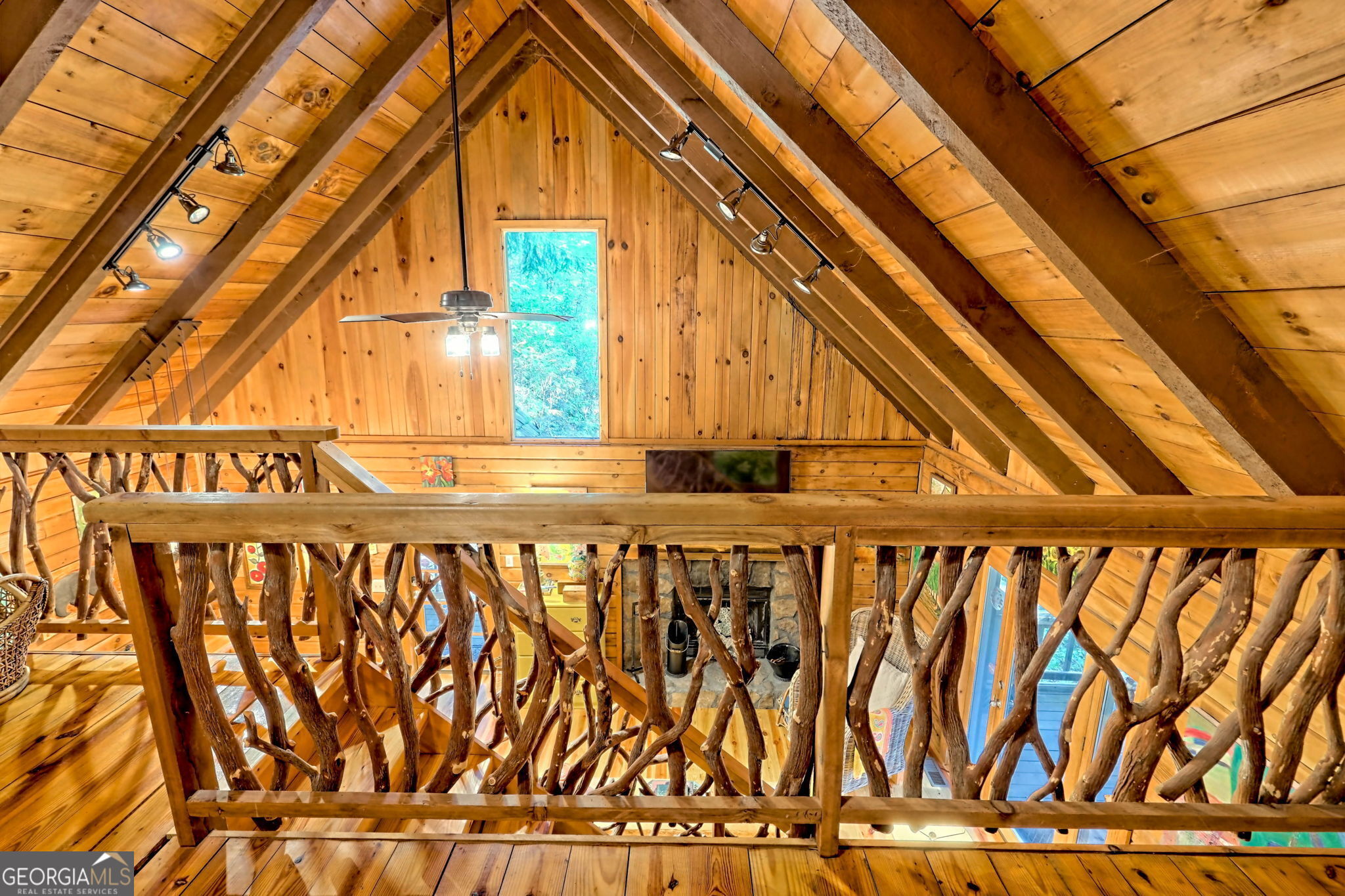 Rabun Gap, Georgia 30568, United States, 2 Bedrooms Bedrooms, ,1 BathroomBathrooms,Residential,Pending,39056