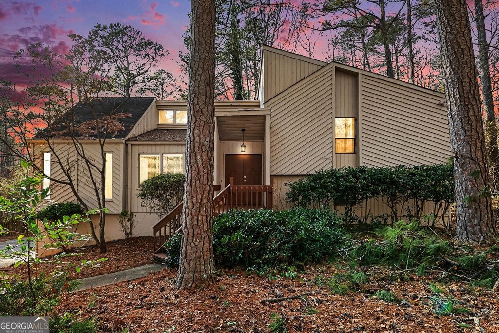Photo of 10780 Shagbark Trail, Roswell, GA 30075 (MLS # 10685144)