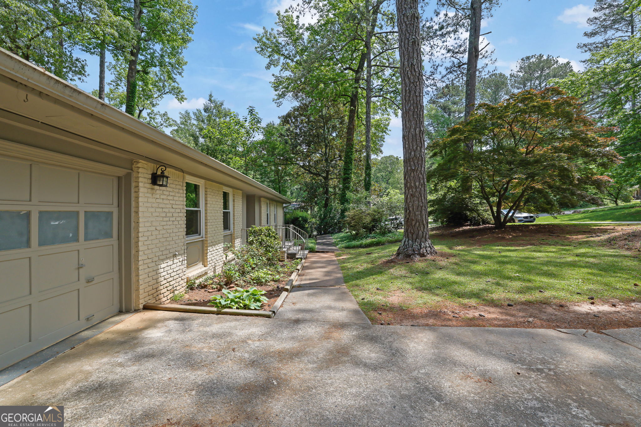 4420 Lake Breeze DR