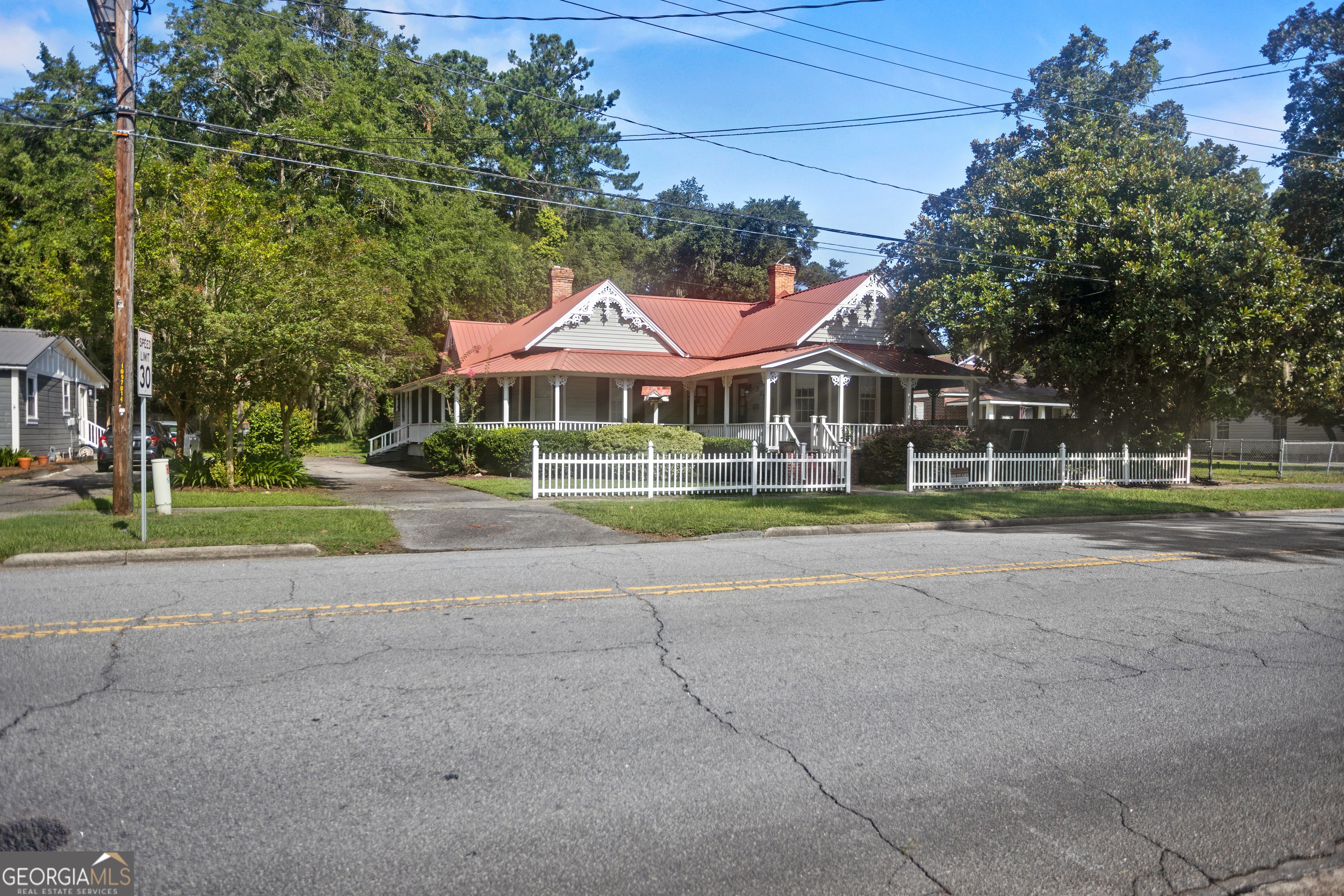 325 N Main ST